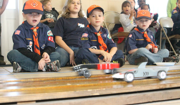 Pinewood-Derby-011.jpg