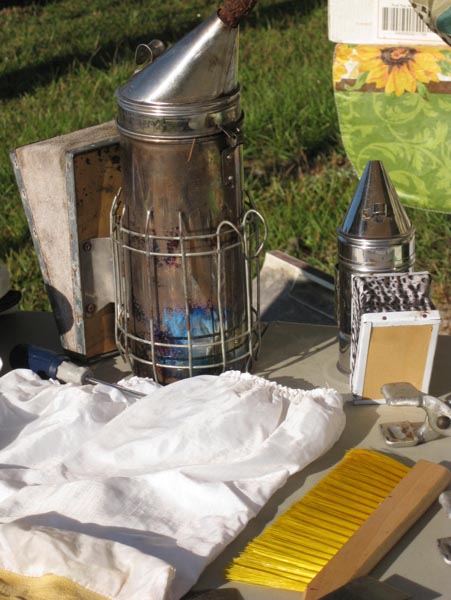 Doug Corbin Farm_Beekeeping_2012 Farm Tour 007.jpg