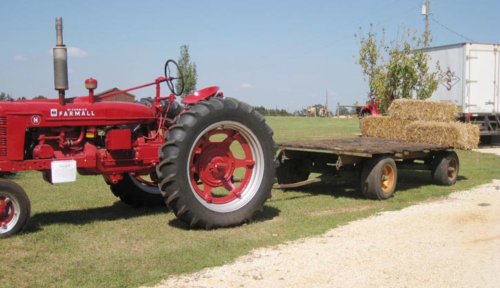 Yoder Family Dairy_2012 Farm Tour 006.jpg