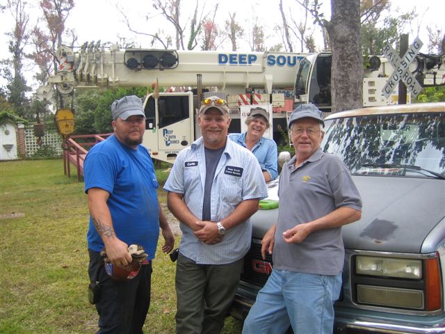  L-R: Bryan Watson of Jay; Curtis Fillingim of Walnut Hill; Denverd Moss of Birmingham; and Jerry Fischer, president of the Alge