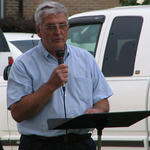 Joe Brantley praying for business