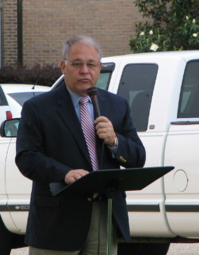 Rev. Mike Grindle leading the Prayer for our Nation