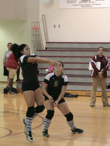 NHS-Volleyball-Catholic-29.jpg