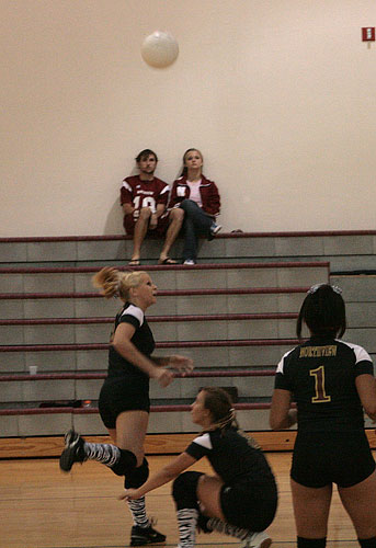 NHS-Volleyball-Catholic-38.jpg