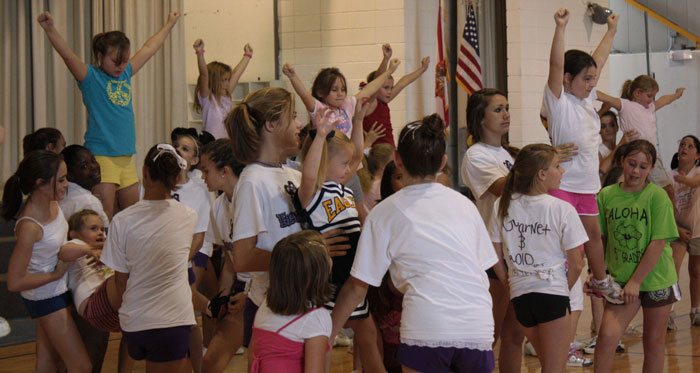 EWMS-Mini-Cheerleaders-26.jpg