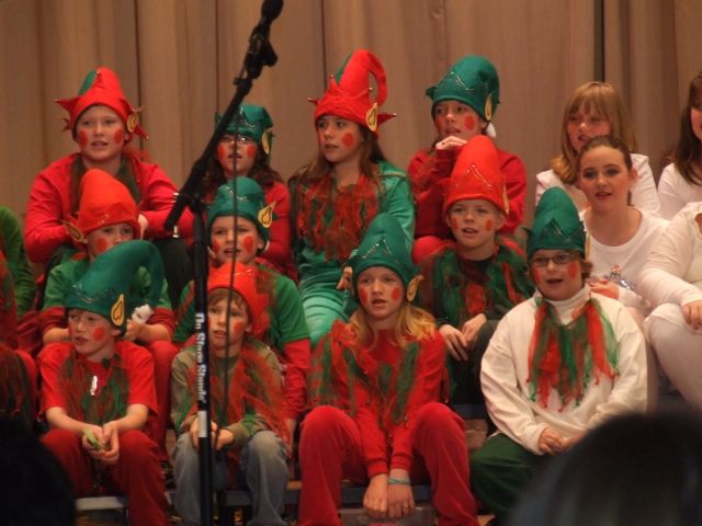 byrneville3rdthrough5thchristmasplay_100.jpg