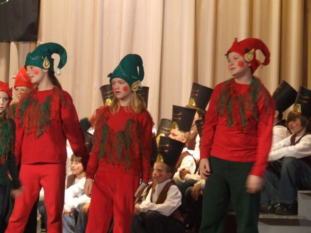 byrneville3rdthrough5thchristmasplay_109.jpg