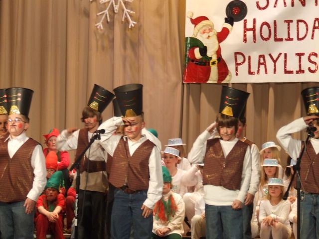 byrneville3rdthrough5thchristmasplay_144.jpg