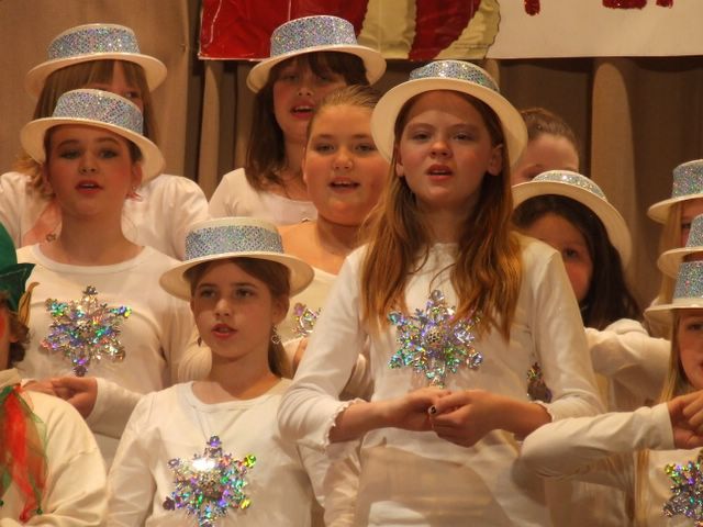 byrneville3rdthrough5thchristmasplay_163.jpg