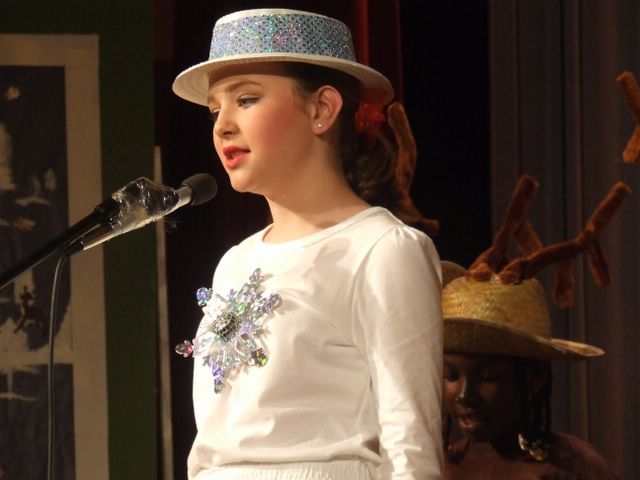 byrneville3rdthrough5thchristmasplay_165.jpg