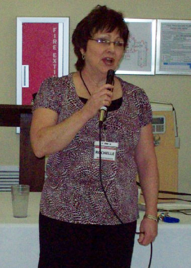 Rochelle Bevan singing "I Serve A Risen Saviour"