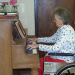 Selma Upton playing "I'll Fly Away"