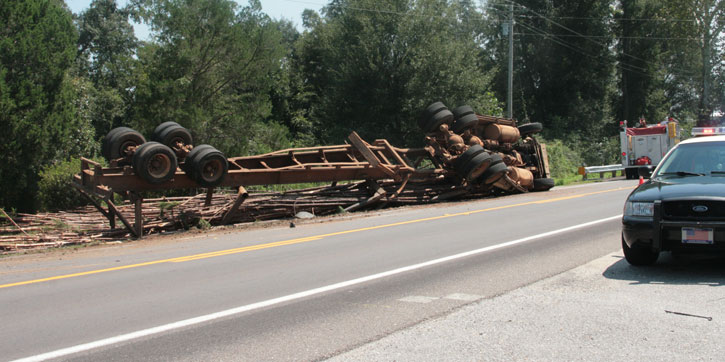 Logs-Truck-Wreck-043.jpg