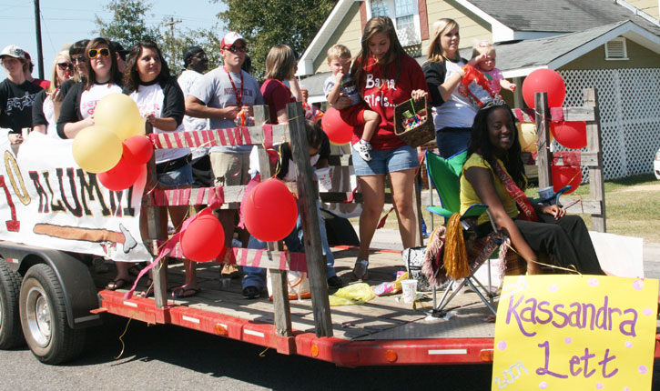 NHS-Homecoming-Parade-272.jpg