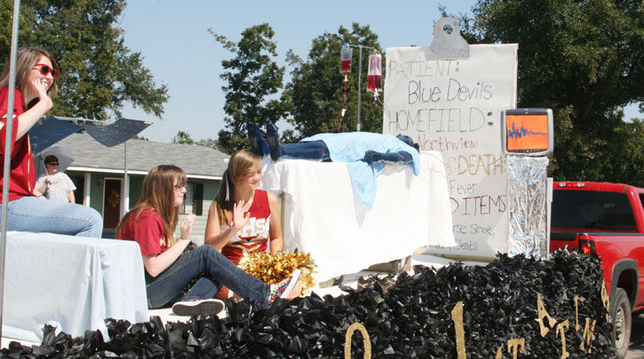 NHS-Homecoming-Parade-289.jpg