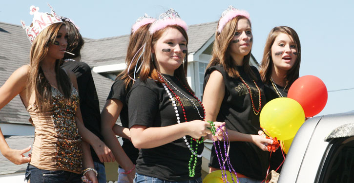 NHS-Homecoming-Parade-297.jpg