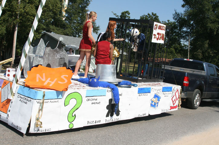NHS-Homecoming-Parade-356.jpg