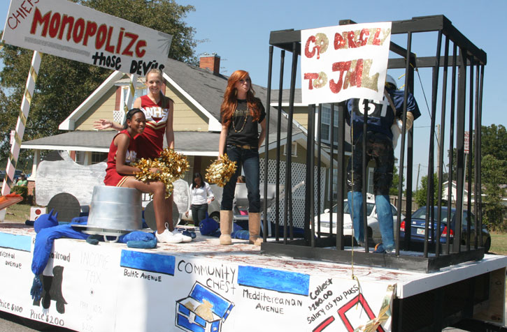 NHS-Homecoming-Parade-372.jpg