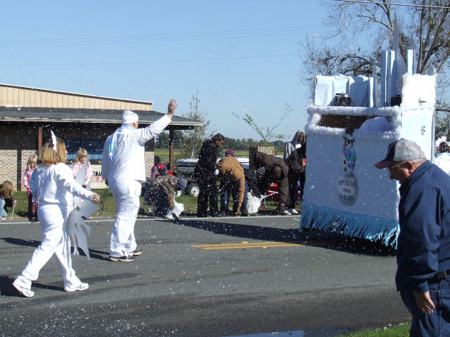 sm.2010 Jay Christmas parade and fest 045.JPG