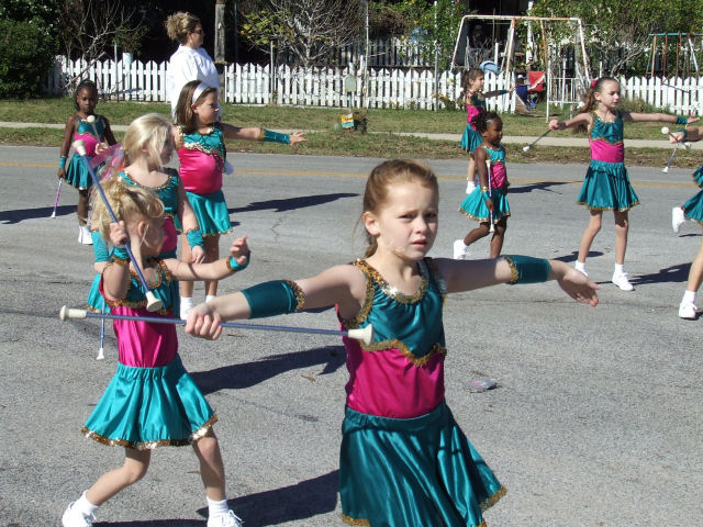 sm.2010 Jay Christmas parade and fest 123.JPG