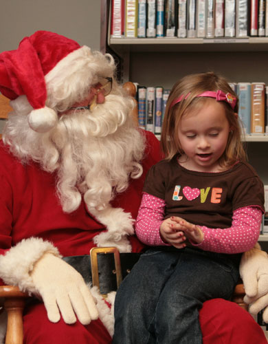 Library-Santa-055.jpg