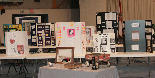 EWMS-History-Fair-012.jpg
