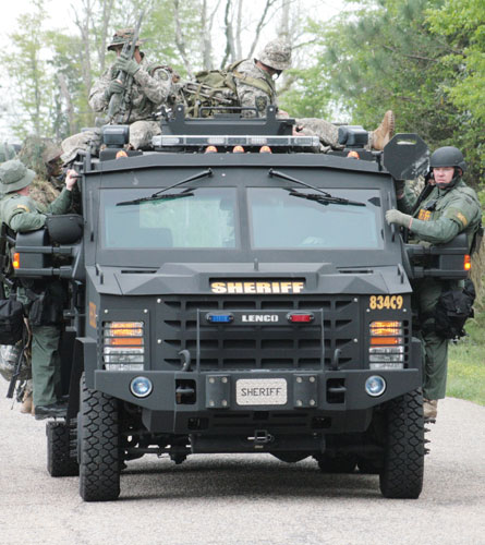 SWAT-Standoff-030.jpg