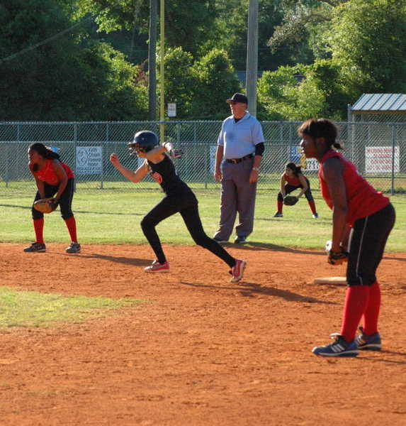 Molino-Softball-038.JPG