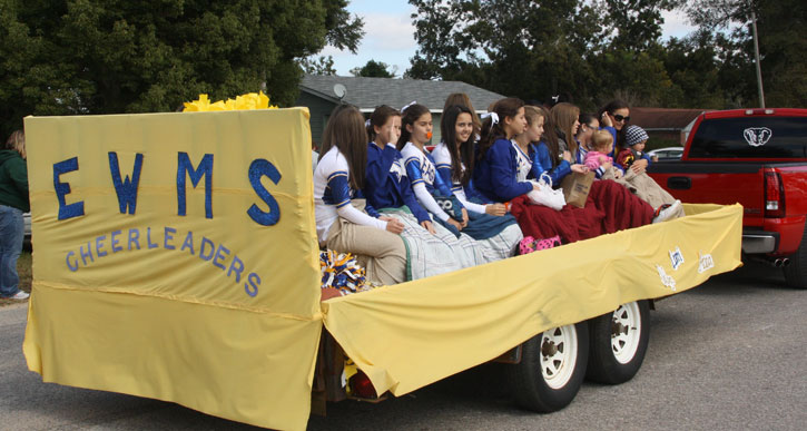 NHS-Homecoming-Parade-0289.jpg