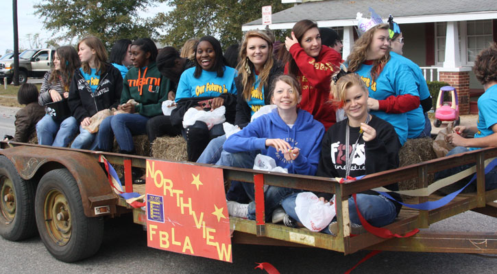 NHS-Homecoming-Parade-0292.jpg
