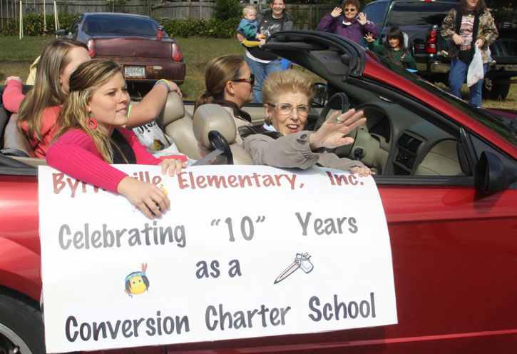 NHS-Homecoming-Parade-0313.jpg