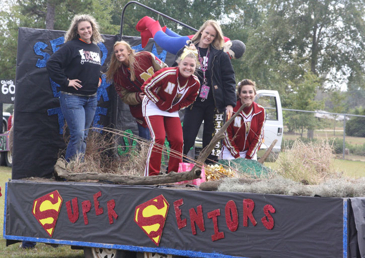 NHS-Homecoming-Parade-0406.jpg