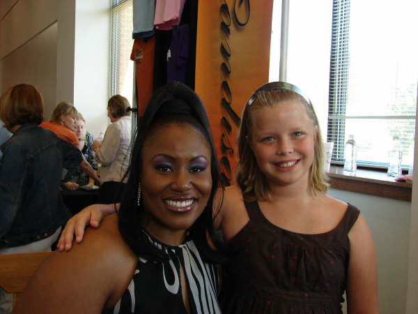 ewAlli and Mandisa 2