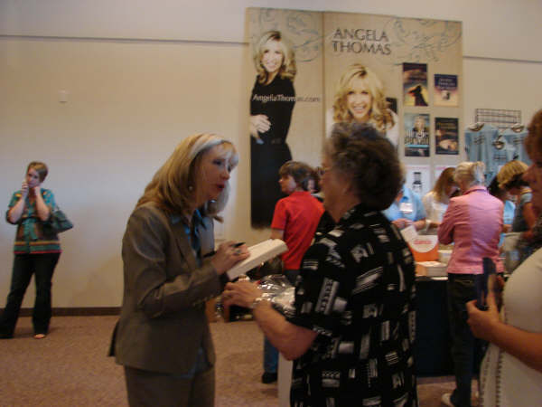 ewAngela Thomas autographs book 2