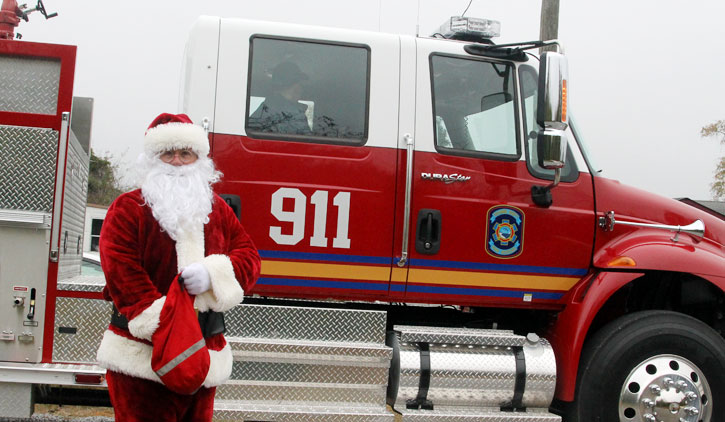 McDavid-Fire-Santa-016.jpg