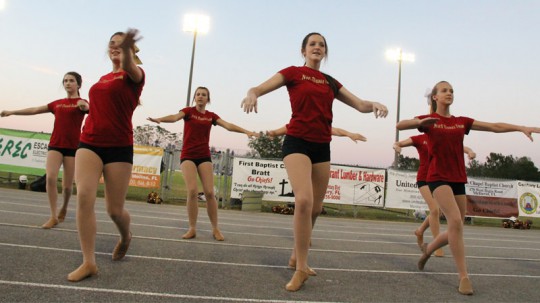 Vancleave-cheers-805