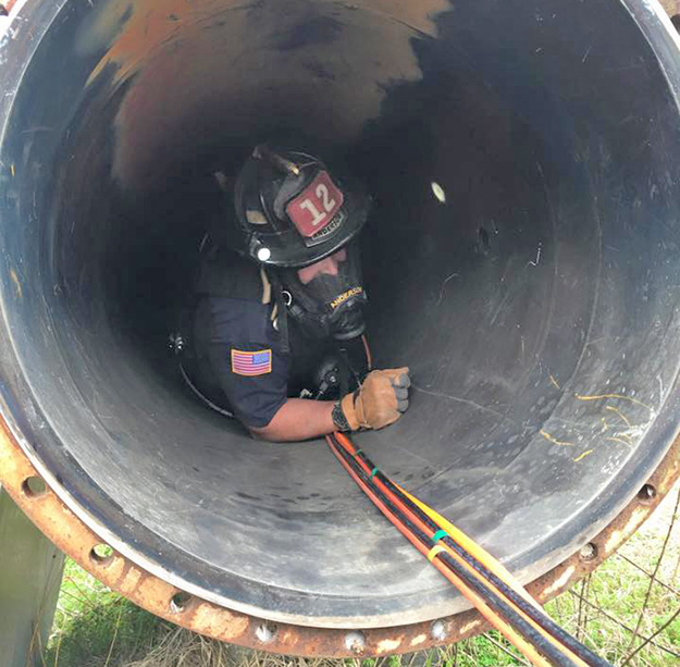 Getting Out Of A Tight Space Confined Space Rescue Training