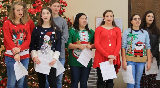 nhs-caroling-415