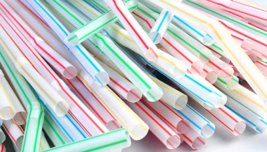 plasticstraws11
