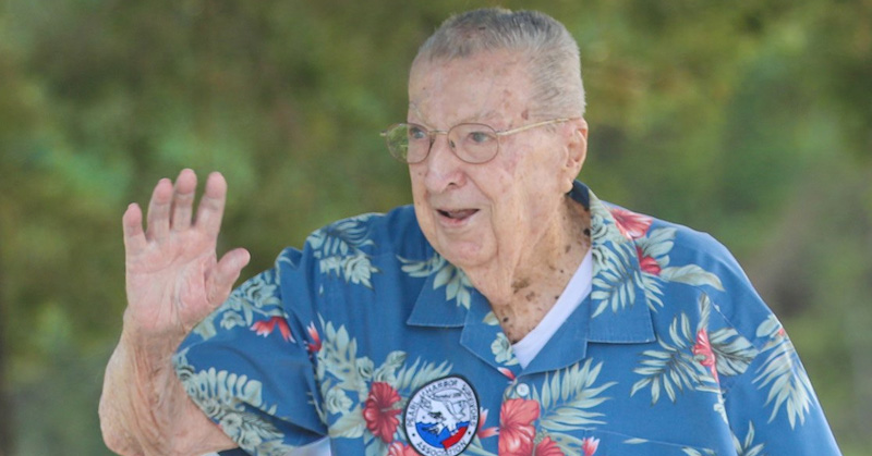Alles Gute zum Geburtstag, Herr Frank!  Der lokale Überlebende von Pearl Harbor, Frank Emond, wird 104 Jahre alt: NorthEscambia.com