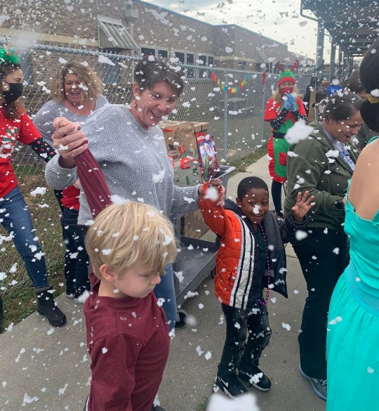 Westgate-Snow-Santa-1000