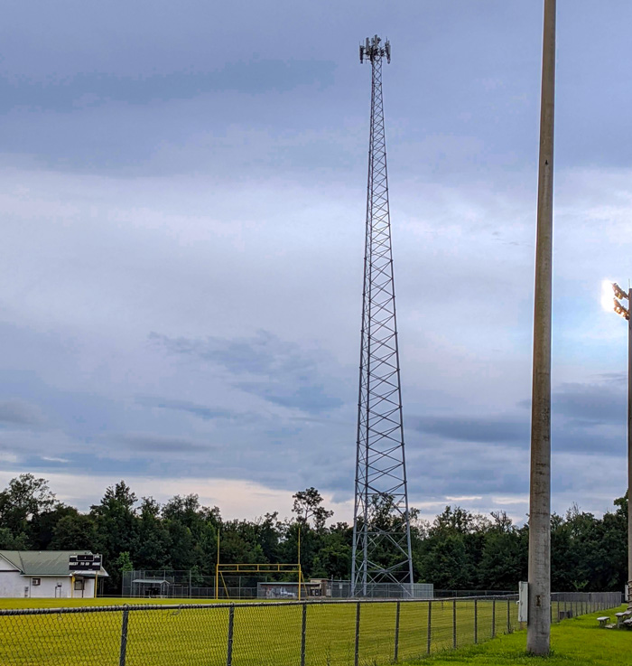 T-Mobile provides mini cell towers for customers - ABC7 Chicago