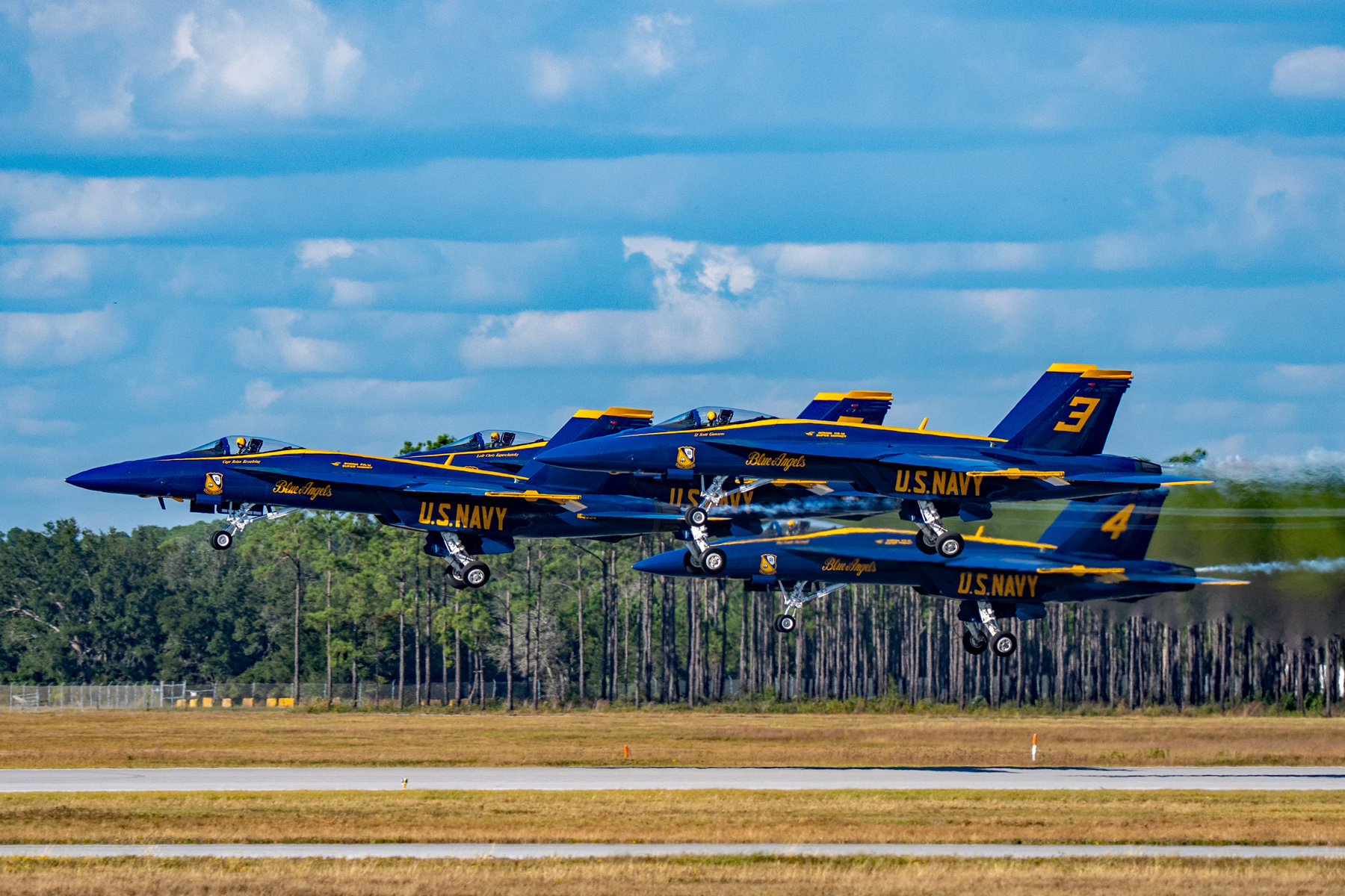 Crowds Pack NAS Pensacola For Blue Angels Show (With Photo Gallery
