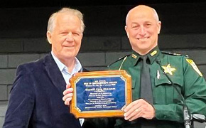 Sheriff Chip Simmons Receives God In Government Award