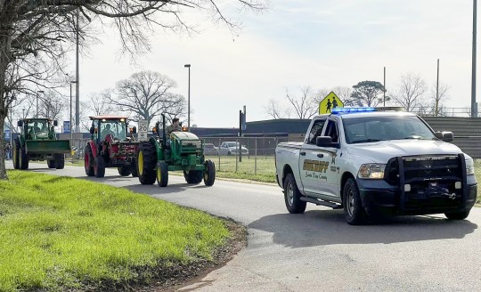 jay-high-tractors-2550