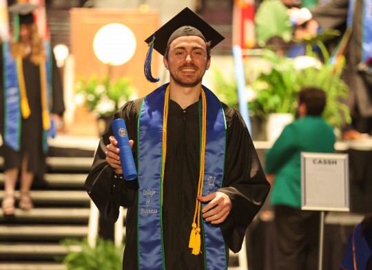 UWF-grad-2052