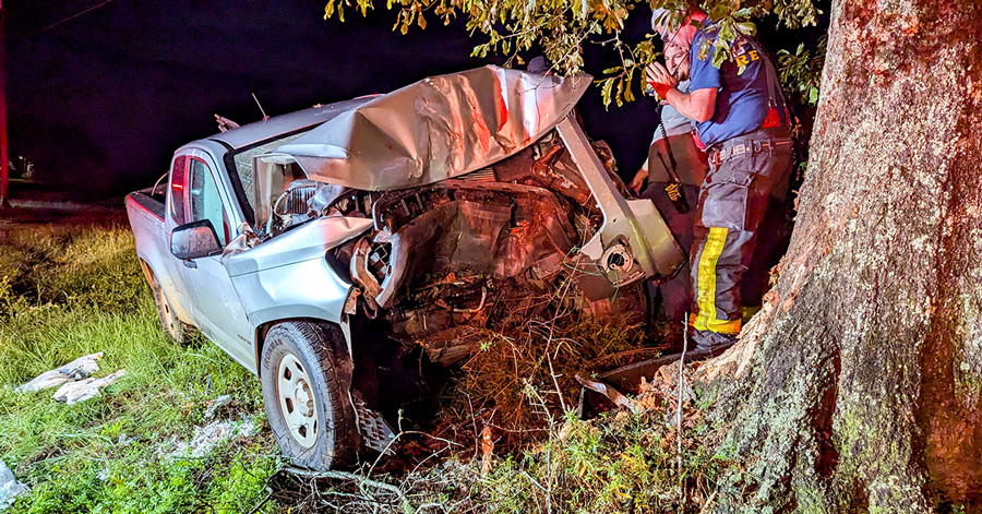 Pickup Truck Driver Injured In Head-on Crash Into A Tree In Walnut Hill ...