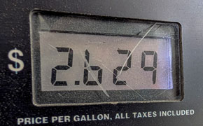 Florida Gas Prices Move Lower, AAA Says