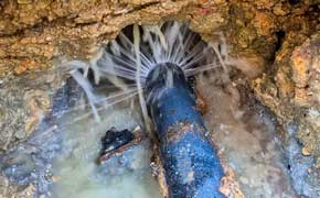 Water Leak Causes Traffic Delays On North Century Boulevard