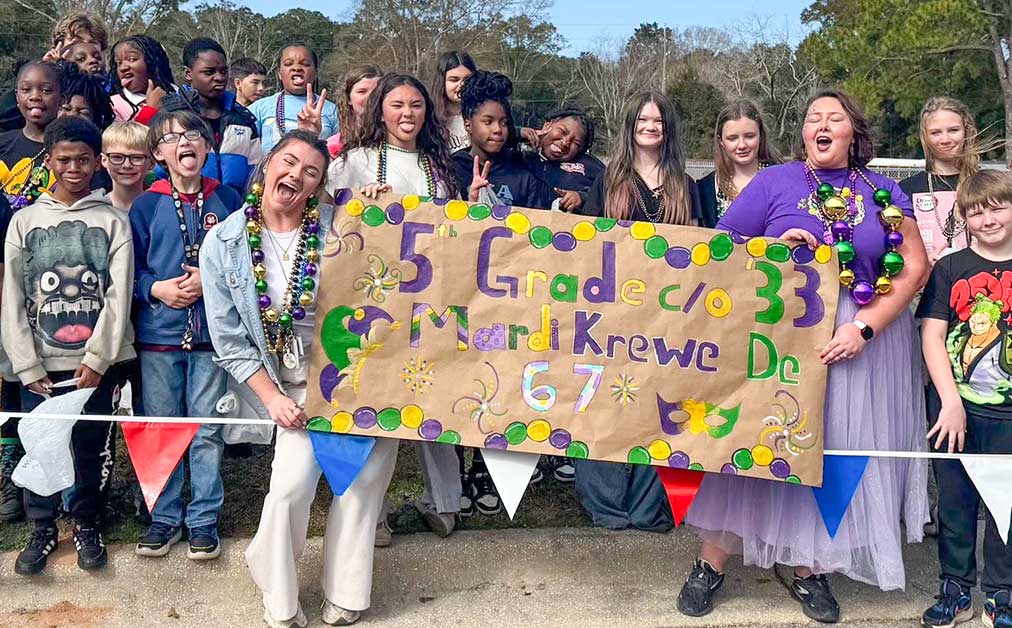 Good Times Roll: McArthur Elementary Hosts Mardi Gras Parade (Gallery)